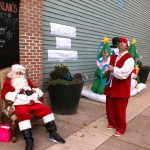 Balloon twisting and juggling entertainment for Christmas parties!